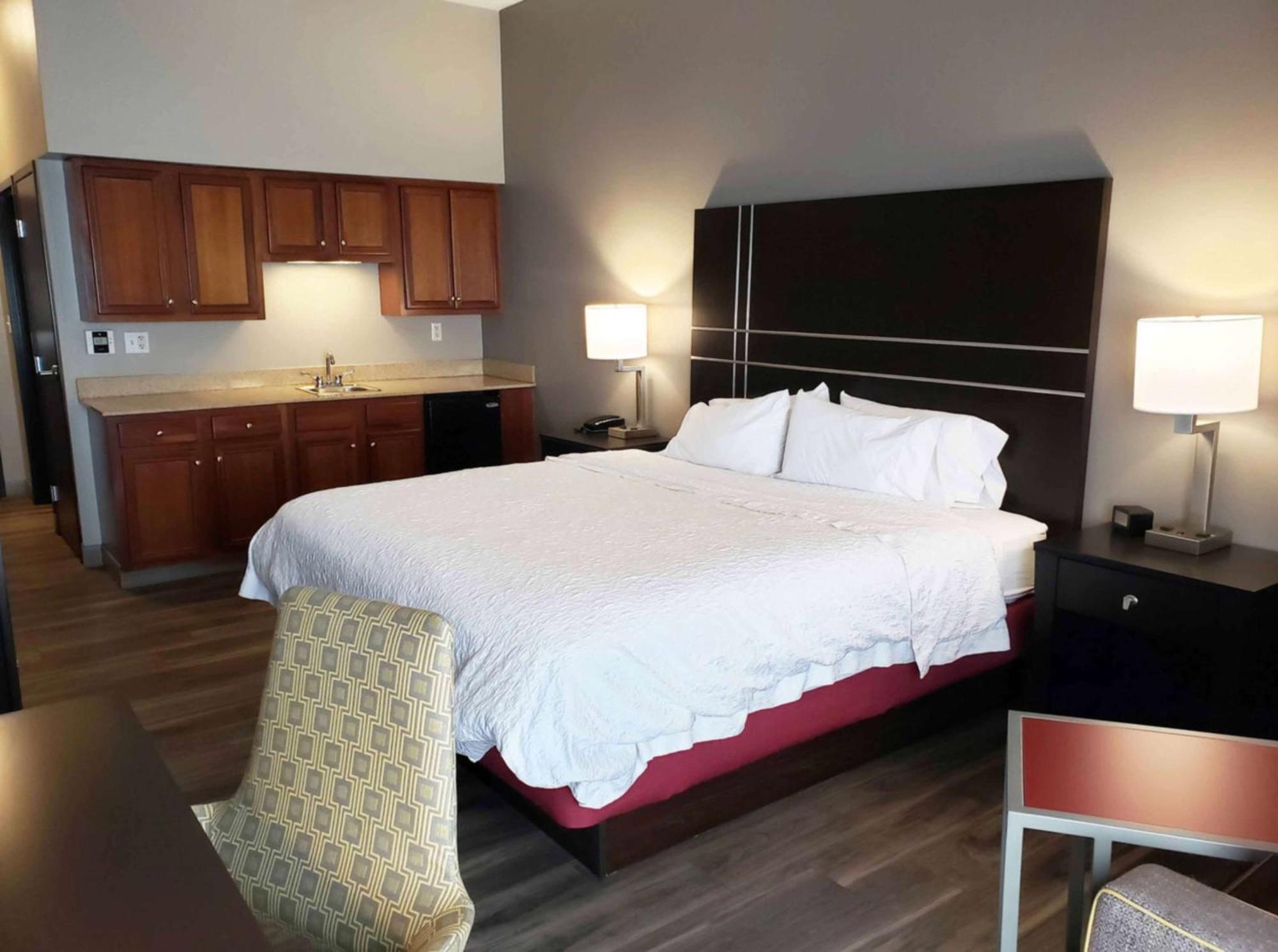 Hampton Inn Greensburg Exterior photo