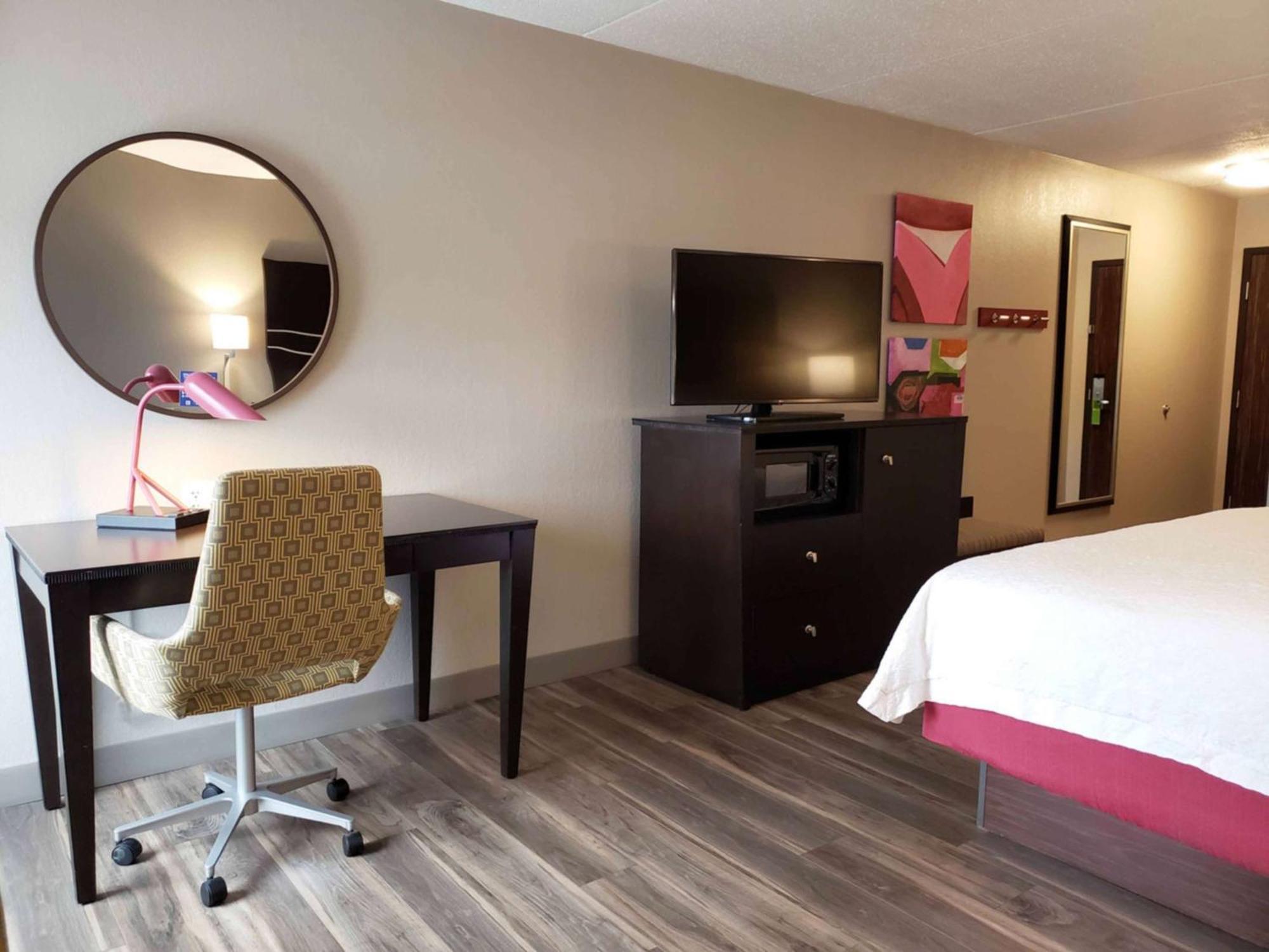 Hampton Inn Greensburg Exterior photo